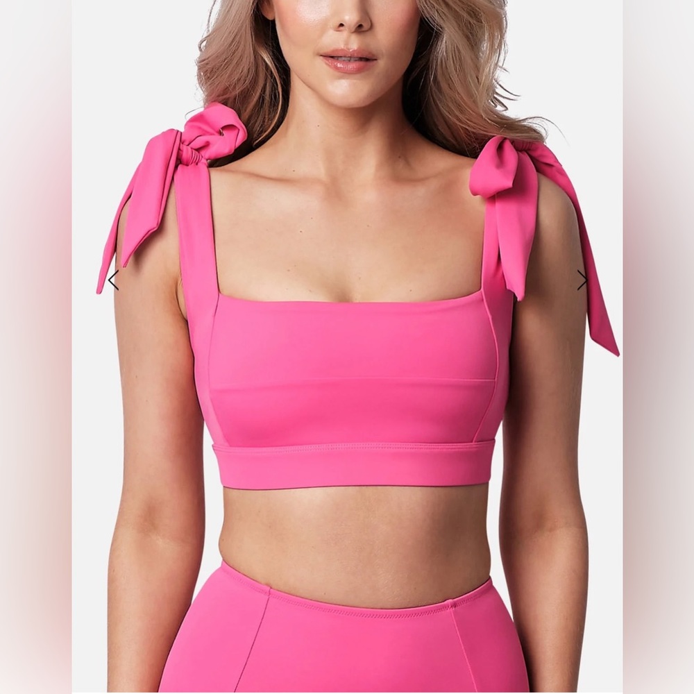 NWT Une Piece Classic Square Neck Bikini Bralette - Pink, Size 10